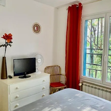 F2 Ensoleille Avec Terrasse Et Parking, Proche Des Thermes Et Centre-ville - Fr-1-703-178 Amelie-les-Bains-Palalda
